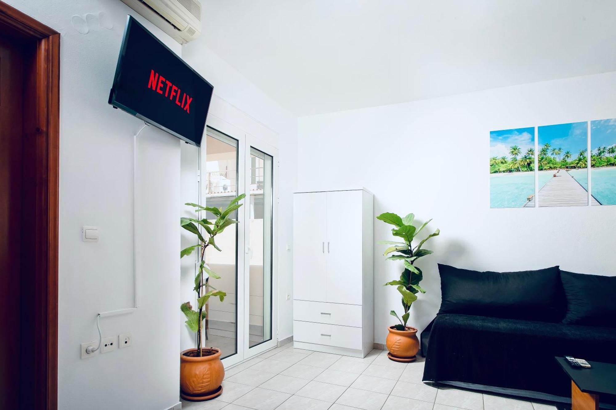 Pearl Seaside Cozy Apartments Ханья Экстерьер фото
