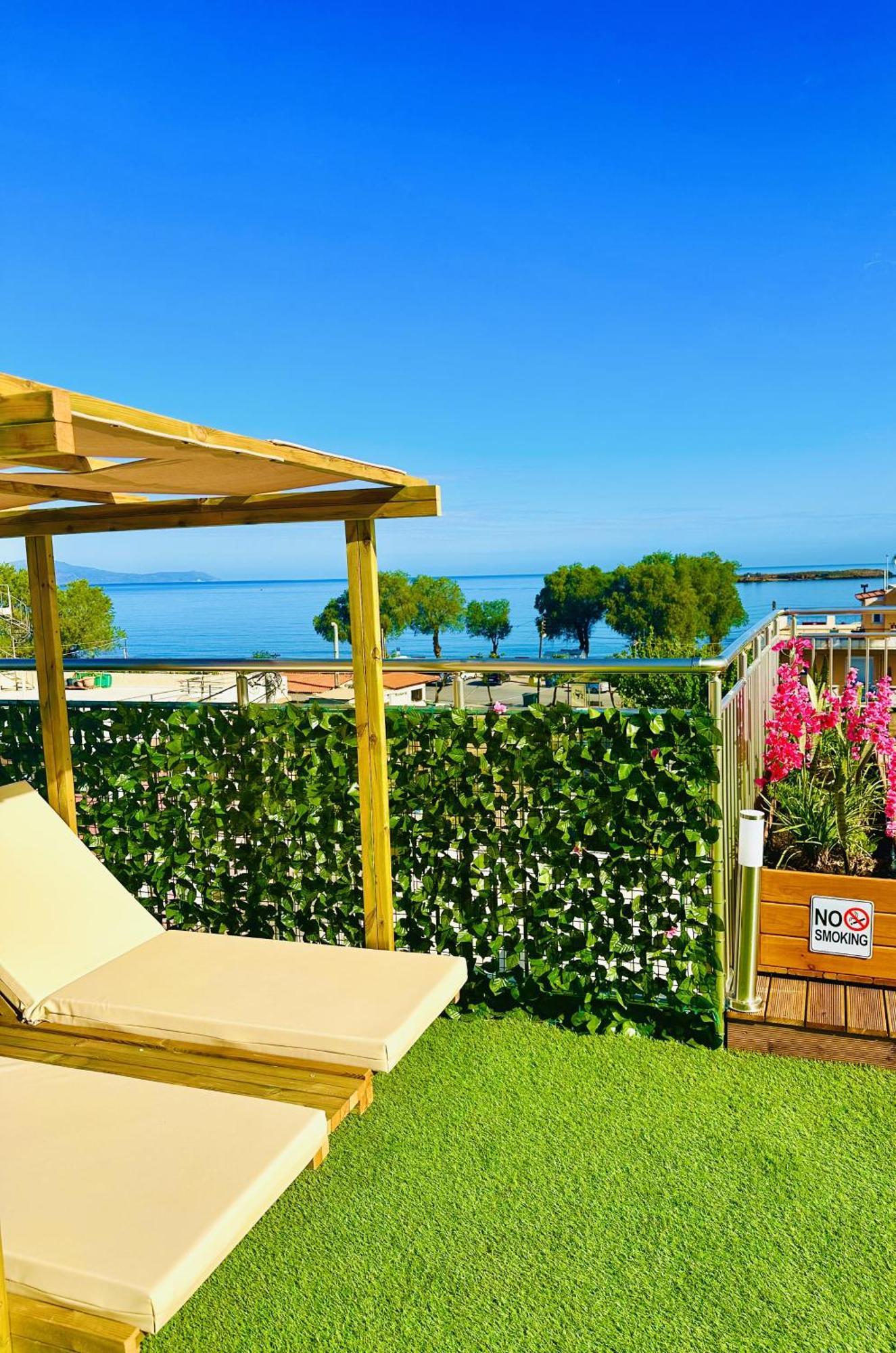 Pearl Seaside Cozy Apartments Ханья Экстерьер фото